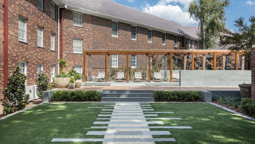 Brassey Hotel - Managed By Doma Hotels Canberra Exterior photo